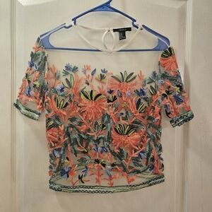 FOREVER 21 sheer embroidered flower crop top women's size M Medium